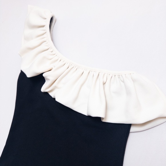 H&M One Shoulder Ruffle Top Black White Asymmetrical Stretch Women's XS - Picture 3 of 10